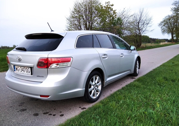 Toyota Avensis cena 27400 przebieg: 305000, rok produkcji 2011 z Garwolin małe 466
